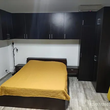 Christie's 2 Central * Bucarest